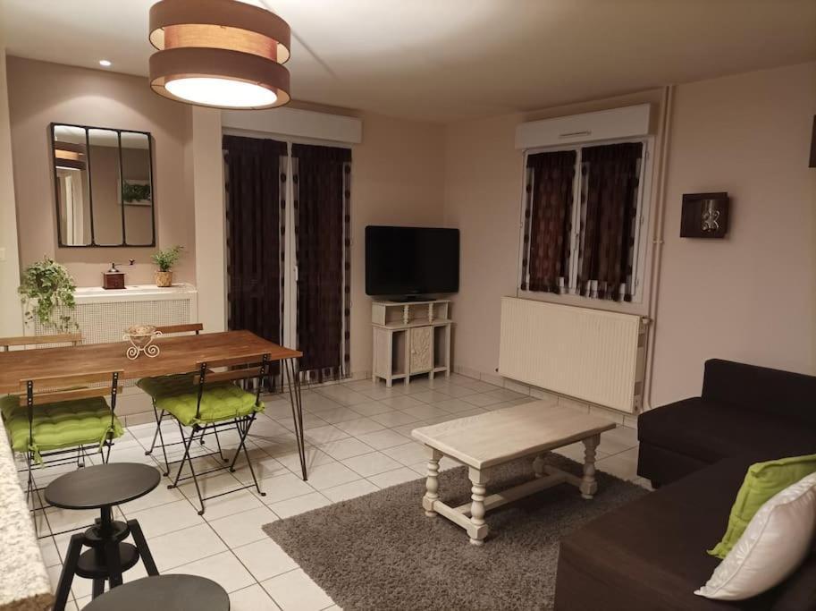 Ecully, Appartement Au Calme De 50M². Écully Exterior foto